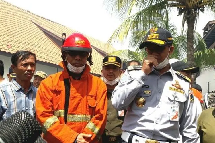 Gubernur Anies Baswedan dan Subejo [suara.com/Bowo Raharjo]