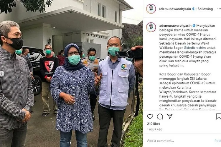 Wakil Walikota Bogor  Dedie A Rachim (paling kiri), bersama Bupati Bogor Ade Muawaroh Yasin (tengah) usai melakukan pertemuan membahas penanganan Covid-19. instagram @ademunawarohyasin