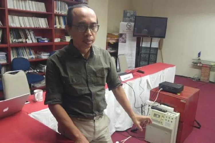 Direktur Eksekutif Komite Penghapusan Bensin Bertimbal (KPBB), Ahmad Safrudin/ Tempo-Wisnu Andebar