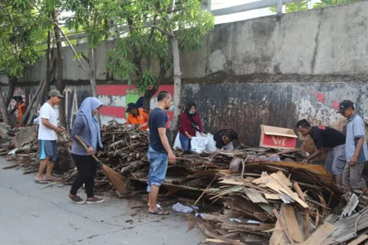 Aksi bersih-bersih serantak di 6 kecamatan di Jakarta Utara (Beritajakarta.com)
