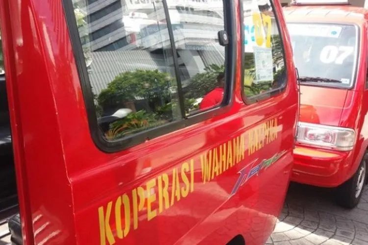 Angkot KWK (bus-truck.id)