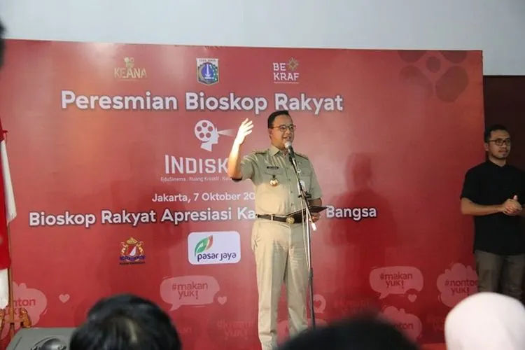 Gubernur Anies Baswedan saat meresmikan Bioskop Rakyat di Pasar Teluk Gong/Dok.Humas Pemprov DKI Jakarta