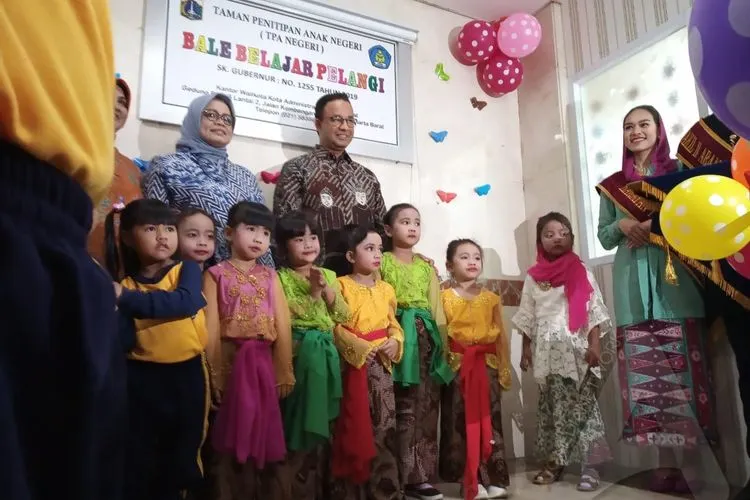 Gubernur DKI Jakarta, Anies Baswedan dan Istri, Fery Farhati/Ayojakarta.com