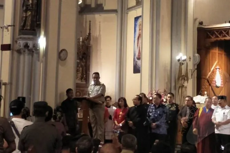 Gubernur DKI Jakarta menyampaikan sambutan di Gereja Katedral, Jakarta Pusat (Ayojakarta.com/Dhika Alam Noor)