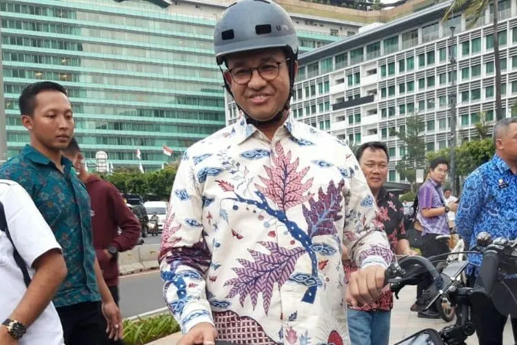 Gubernur DKI Jakarta Anies Baswedan di Bundaran Hotel Indonesia (HI). (Ayojakarta.com/Aprilia Rahapit)