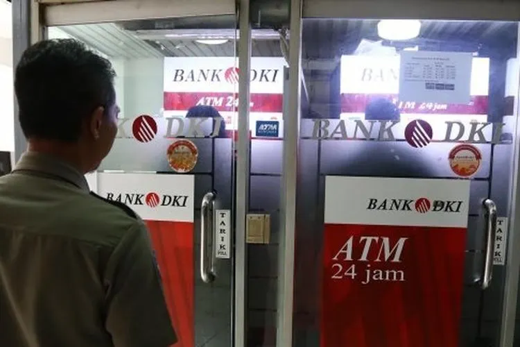 Ilustrasi ATM Bank DKI (Warta Kota/Angga Bhagya Nugraha)