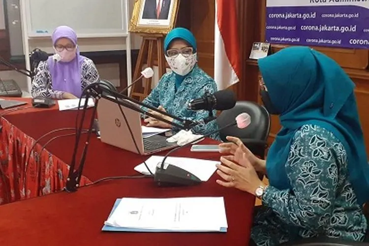Siaran podcast di ruang VIP Kantor Wali Kota Adminitrasi Jakarta Utara, Kamis (27/8/2020)/dok: utara.jakarta.go.id