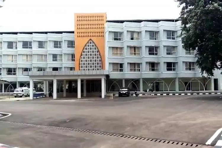 Kementerian Agama menyerahkan salah satu gedung di Kompleks Asrama Haji Pondok Gede, Jakarta Timur, untuk mengantisipasi lonjakan pasien diduga atau positif COVID-19. (Dok. Rumah Sakit Haji Jakarta)