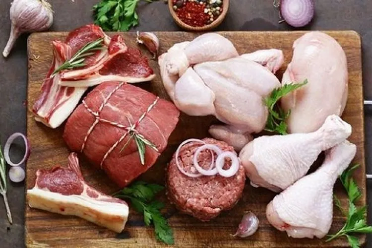 Ilustrasi daging dan ayam/Haibunda.com