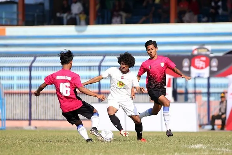 Aksi Bagus Kahfi saat membela Barito Putera di pertandingan Elite Pro Academy U-18. (dok Media Official Barito Putera)