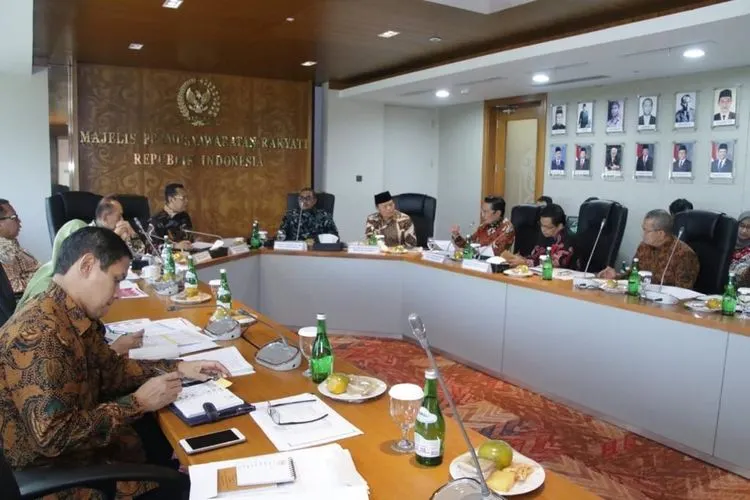 Ketua MPR, Bambang Soesatyo memimpin rapat pimpinan MPR, Jakarta, Kamis (16/1/2020) (Ketua MPR RI)