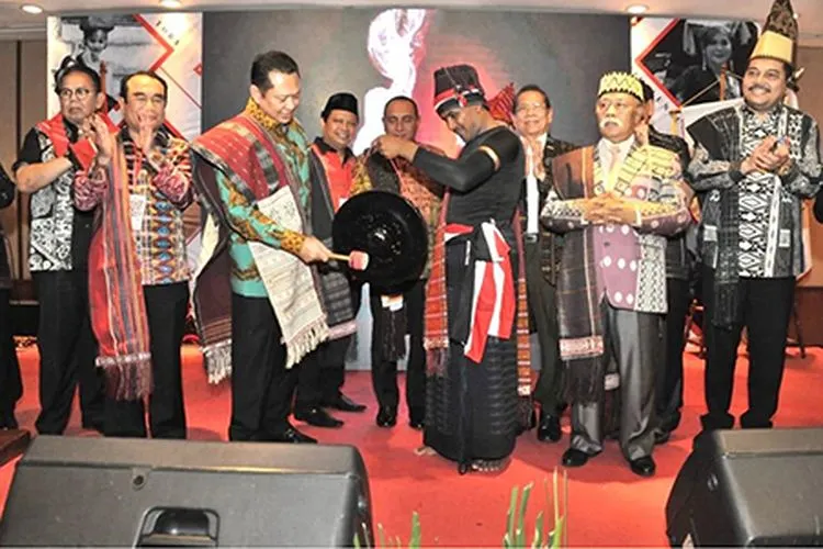 Ketua MPR, Bambang Soesatyo saat membuka Pameran Ulos Fest 2019 dan Seminar Nasional 'Mengantar Ulos sebagai Warisan Dunia,' di Museum Nasional Indonesia, Jakarta Pusat, Selasa (12/11/2019)/Dok pribadi
