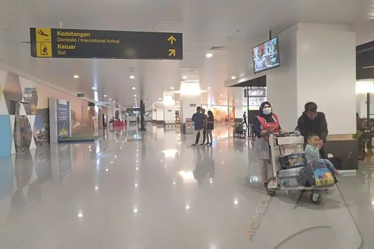 Suasana di terminal Bandara Ahmad Yani. (Ayosemarang.com/Afri Rismoko)