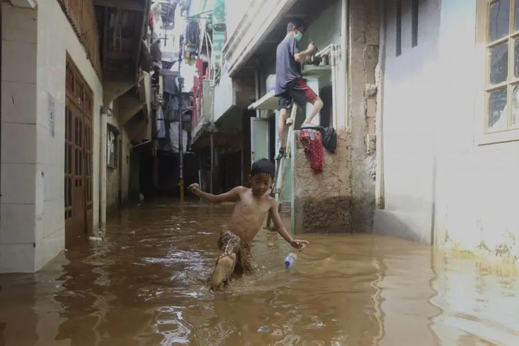 ilustrasi banjir di Jakarta/ Suara.com