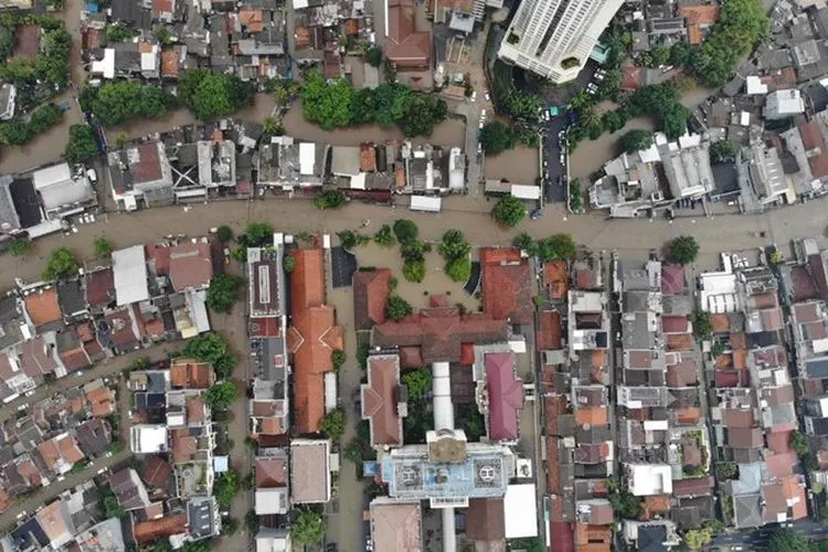 Situasi banjir di Bendungan Hilir Jakarta Pusat (Bisnis.com/Abdullah Azzam)