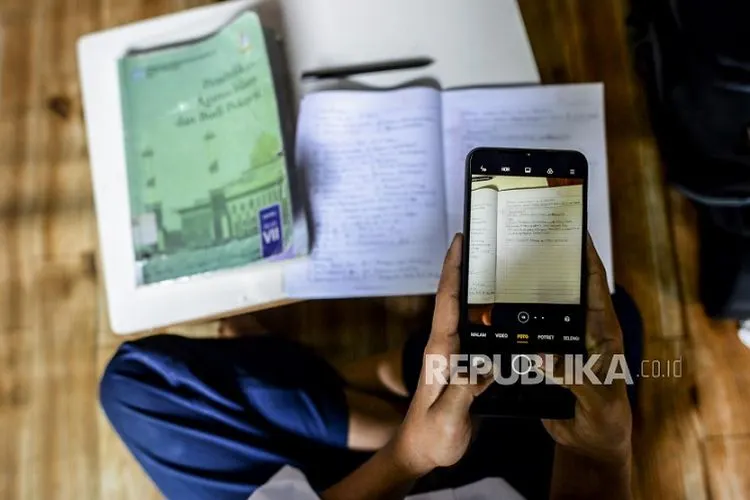 ilustrasi belajar online / republika