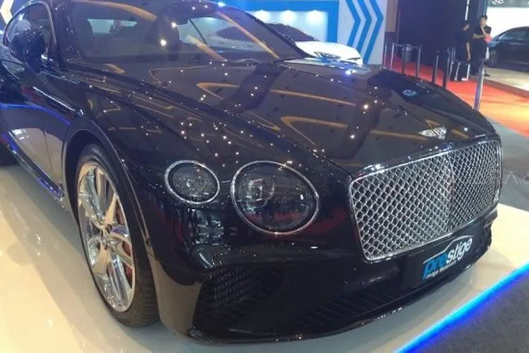Bentley Continental GT di Telkomsel IIMS 2019. Sebagai ilustrasi produk Bentley [Suara.com/Manuel Jeghesta Nainggolan].