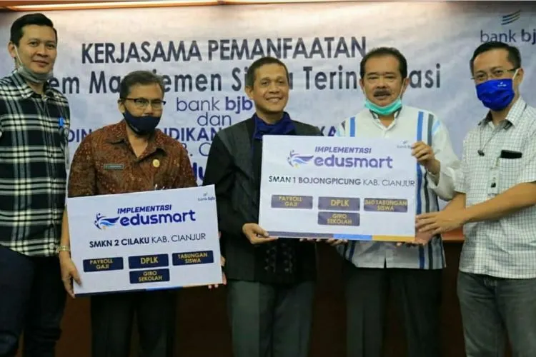 Edusmart menjadi salah satu aplikasi yang bisa diandalkan untuk mempermudah pembelajaran siswa dan memudahkan pembayaran sekolah/ ist