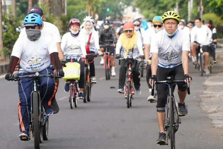 3.000 peserta meramaikan gelaran sepeda bjb Cycling DigiCash V-Ride Series 4, Minggu (27/9/2020). (dok bjb)