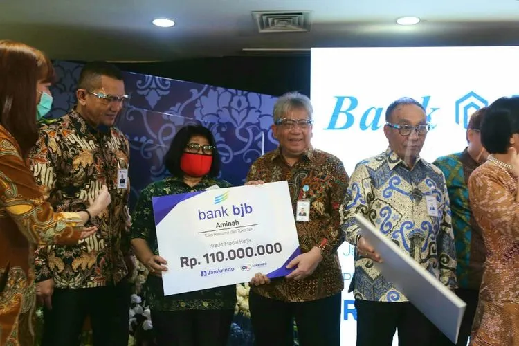bank bjb ikut melaksanakan penandatanganan penjaminan kredit modal kerja dengan PT Jamkrindo dan PT Askrindo pada Selasa (7/7/2020)