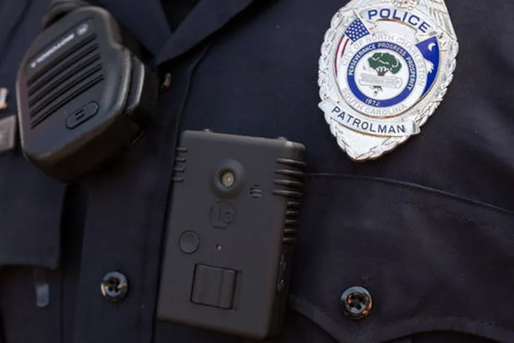 Ilustrasi body camera yang dipakai polisi luar negeri/Economist.com