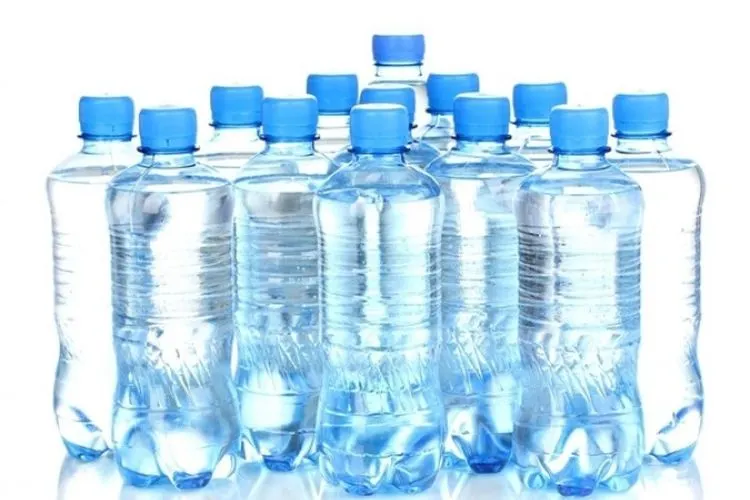 Ilustrasi botol plastik/net