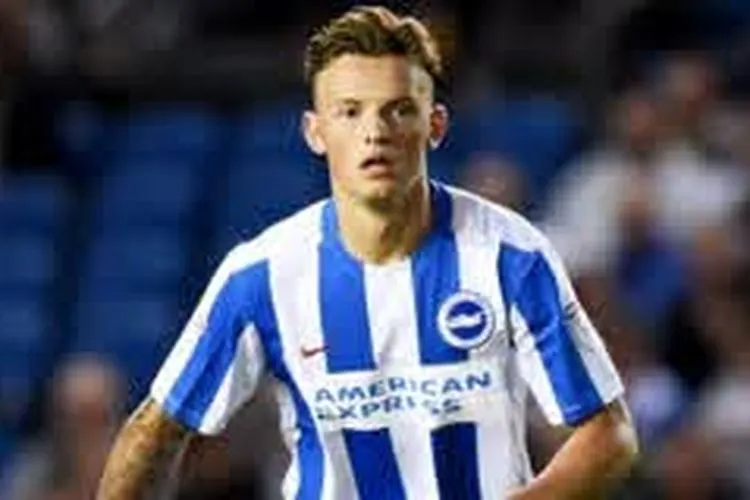 pemain belakang  Brighton and Hove Albion, Ben White (dok)