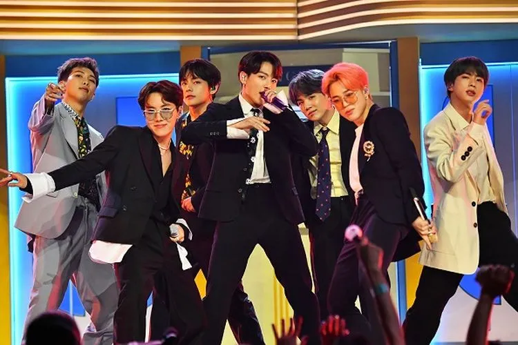 BTS berhasil meraih dua penghargaan di ajang MTV EMA 2019, mengalahkan Ariana Grande dan Shawn Mendes/Soompi.com