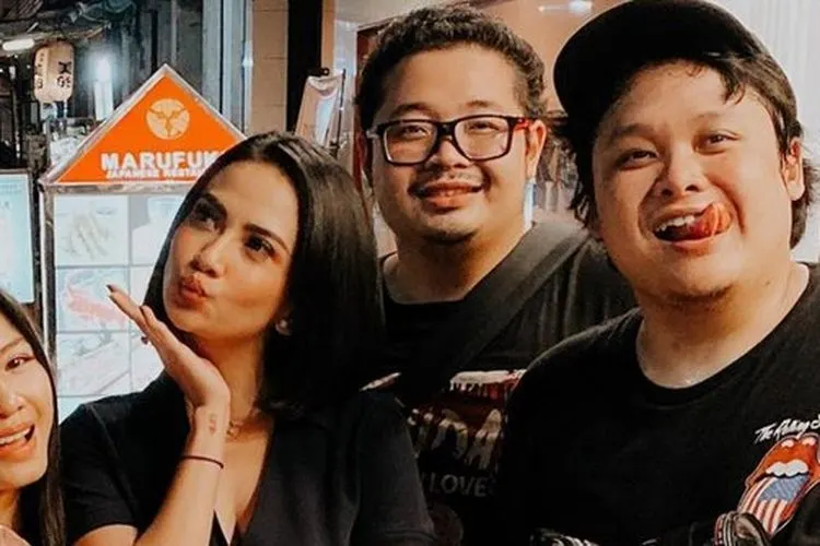 Almarhum Cecep Reza paling kanan/Instagram @vanessaangelofficial