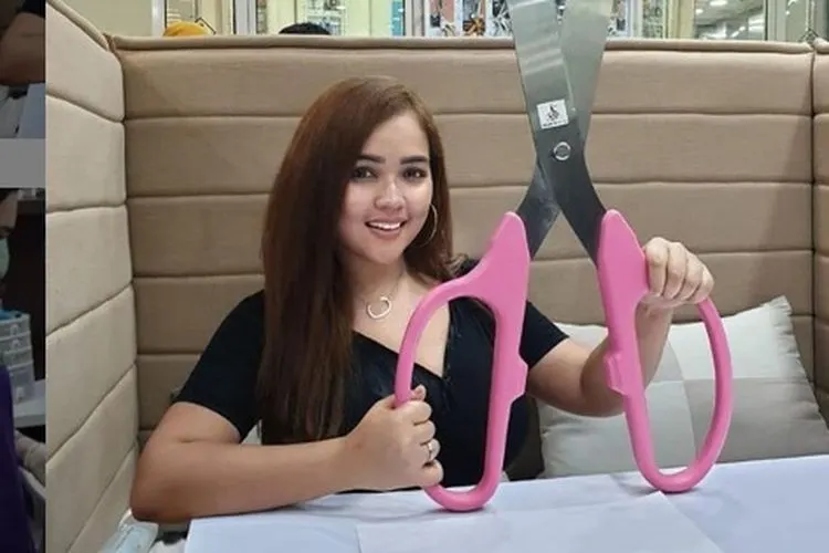 Penyanyi dangdut Clara Gopa anggota Duo Semangka. Instagram: @claragopaduosemangkareal69.