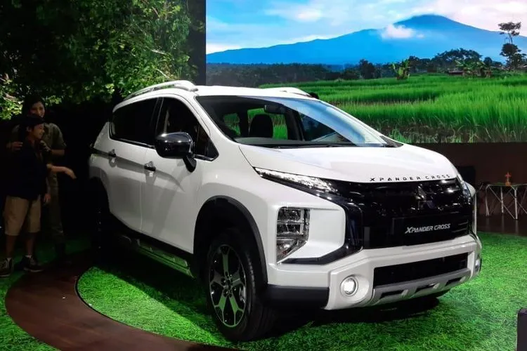 Mitsubishi Xpander Cross/Kompas