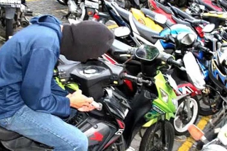 Ilustrasi pencurian sepeda motor (Tribunnews/CCTV Cirebon)