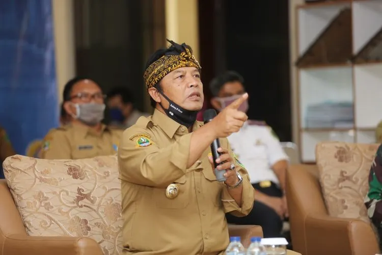Bupati Dadang Naser (Dok)