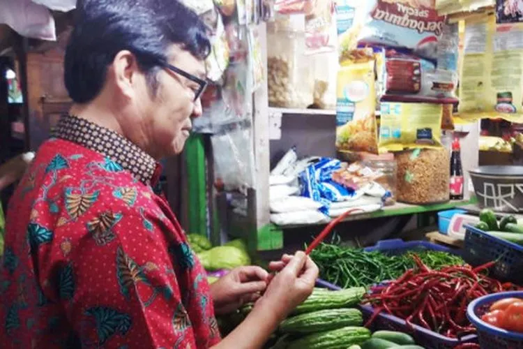 Inspeksi mendadak Kepala Dinas KPKP DKI Jakarta ke Pasar Benhil (Beritajakarta.id)
