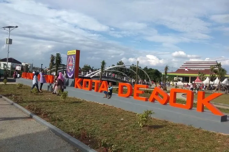 Alun-alun Kota Depok resmi dibuka untuk umum, Minggu (12/1/2020)(Kompas.com/Anggita Nurlitasari)