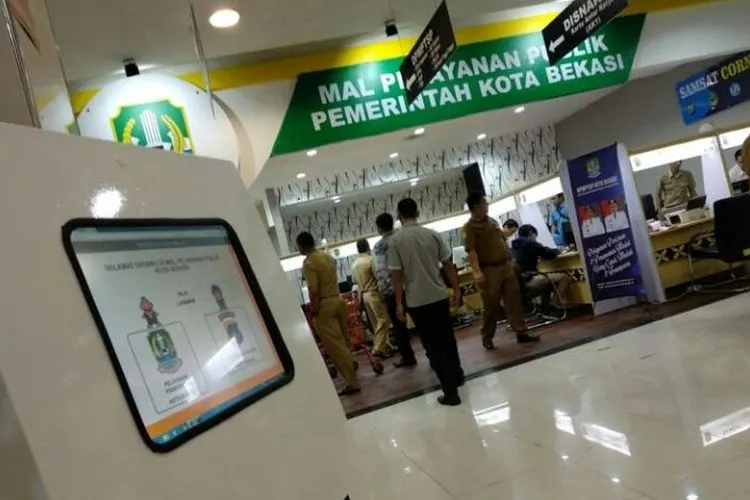 Sebagai ilustrasi, Pelayanan di DPM PTSP Kota Bekasi. (bekasikota.go.id)