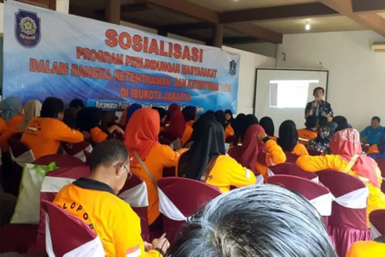 Sosialisasi perlindungan masyarakat di Pulau Pramuka (Beritajakarta.id)