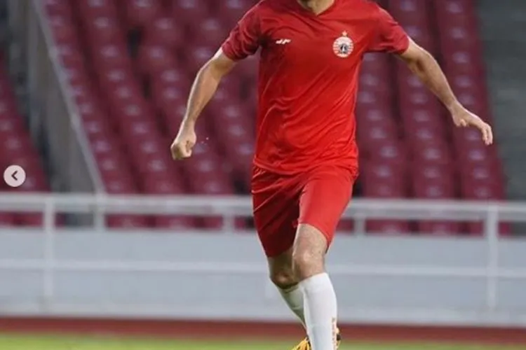 Bek Persija Jakarta, Otavio Dutra . Insagram: @otaviodutra5_indonesia