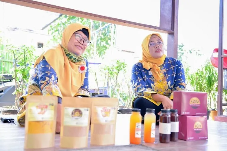 Hasil produk makanan dan minuman olahan ibu-ibu PKK RW 05 /dok: utara.jakarta.go.id