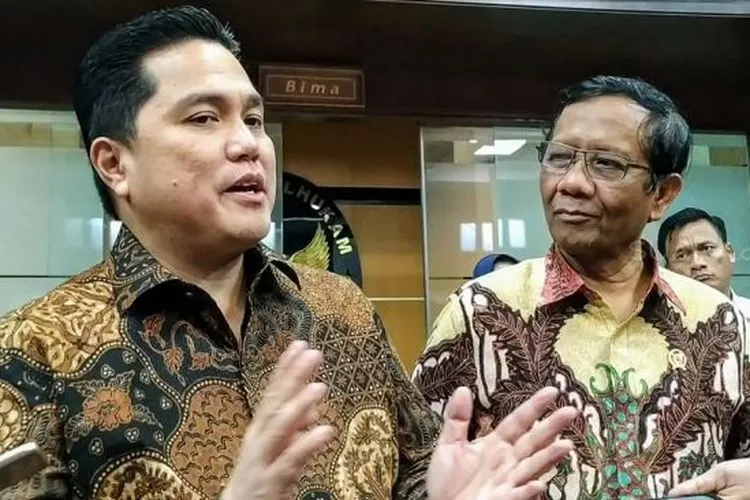 Menteri BUMN Eric Thohir (kiri)/ Suara.com