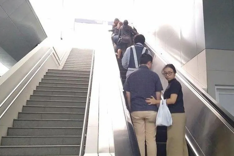 Eskalator MRT (Tribunnews.com)