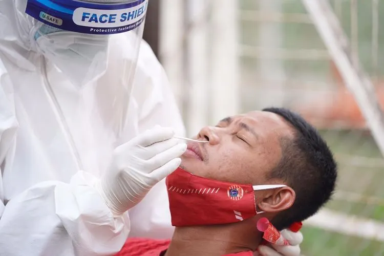 Pemain tengah Persija Jakarta, Evan Dimas Darmono menjalani tes swab kedua. (Ayojakarta.com/dok Persija)