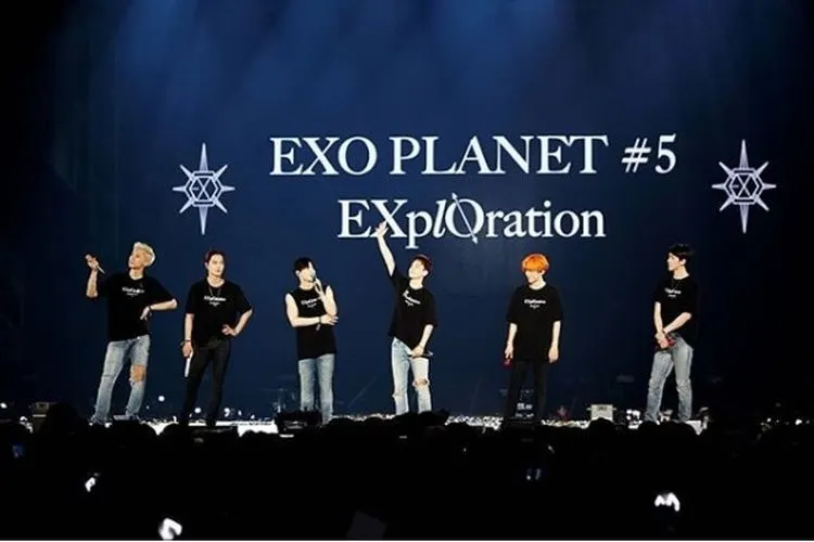 Konser boyband EXO/Instagram @dyandraglobal