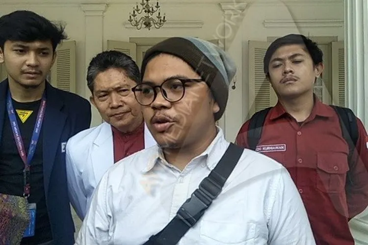 Faisal Amir memberikan keterangan kepada awak media usai bertemu Anies Baswedan di Balaikota DKI Jakarta/Ayojakarta.com