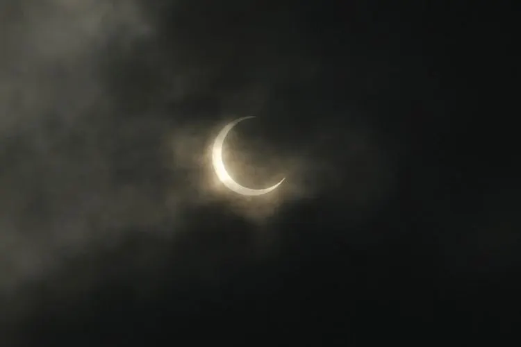 Gerhana matahari cincin tahun 2009 difoto dari Planetarium Jakarta (Republika/Edwin Dwi Putranto)