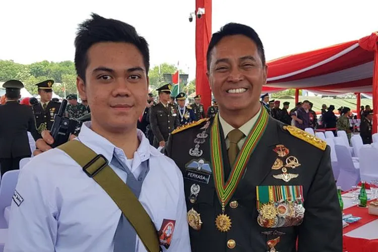 Johanes Vianney Derda foto bersama KSAD Jenderal TNI Andika Perkasa/Ayojakarta.com