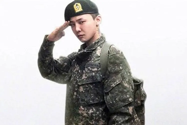 G-Dragon/Allkpop