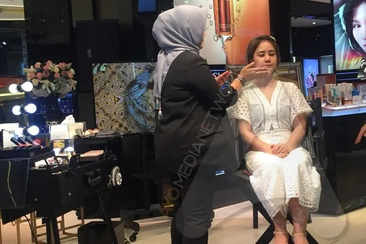 Beauty demo dan talkshow bersama Guirlain dalam Afternoon Beauty Soiree/Ayojakarta.com-Istihanah Soejoethi