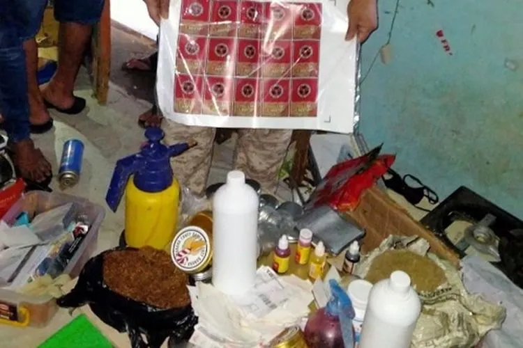Penangkapan tersangka pengedar ganja sintetis di kawasan Cibaduyut, kota Bandung