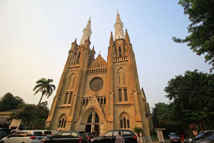 Gereja Katedral, Sawah Besar, Jakarta Pusat. (shutterstock)